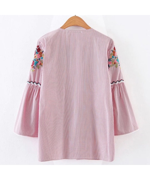 ZARA（ザラ）の「ストライプ刺繍ブラウス フレアスリーブ 赤 青