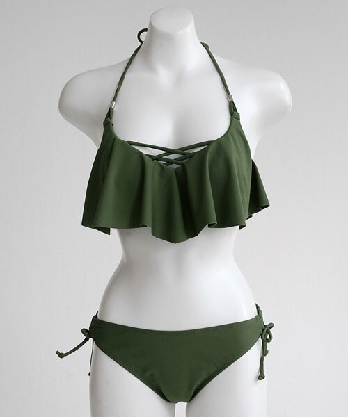 DHOLIC（ディーホリック）の「ソリッドホルターネックラッフルビキニ（水着・レディース・パープル/イエロー/ブラック/グリーン/レッド・S/M）」の3枚目の写真