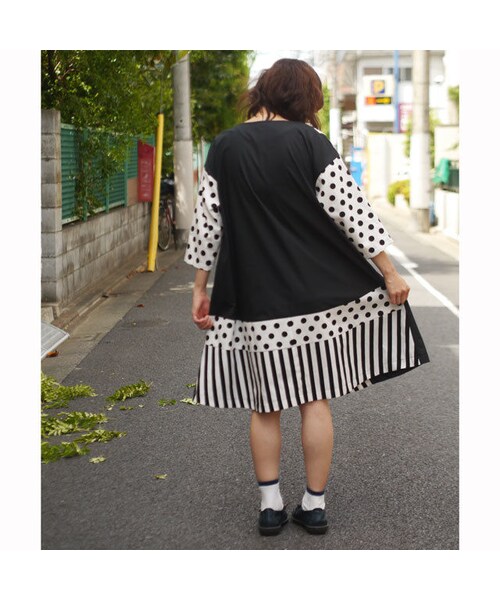 NIRAME.CO(ニラメッコ)の「めれんげワンピ ~モノトーン~(ワンピース・メンズ・その他)」の2枚目の写真