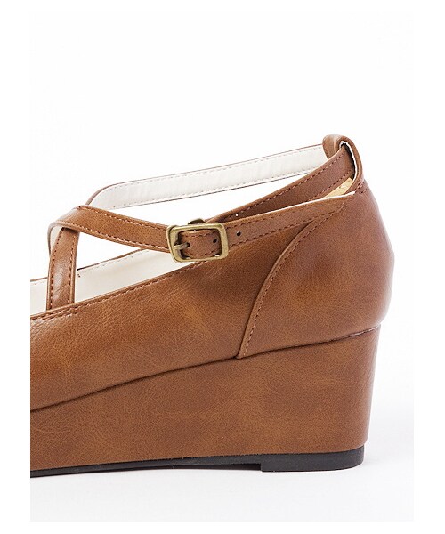 earth music&ecology（アースミュージックアンドエコロジー）の「【Special Price】プラットフォームパンプス　（パンプス・レディース・ブラック/キャメル/ボルドー/ダークブル・22.5cm/23.5cm/23cm/24.5cm/24cm）」の5枚目の写真