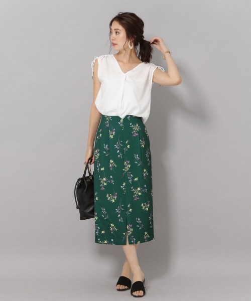 Andemiu(アンデミュウ)の「カタシャーリングブラウス(トップス・オフホワイト/オレンジ/ネイビー)」の5枚目の写真