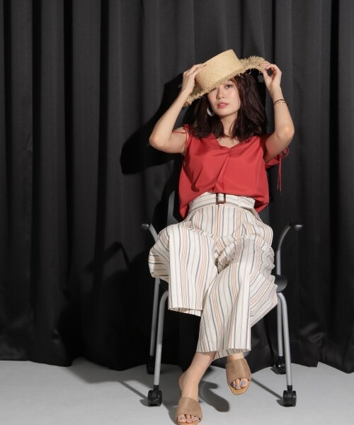 Andemiu(アンデミュウ)の「カタシャーリングブラウス(トップス・オフホワイト/オレンジ/ネイビー)」の4枚目の写真