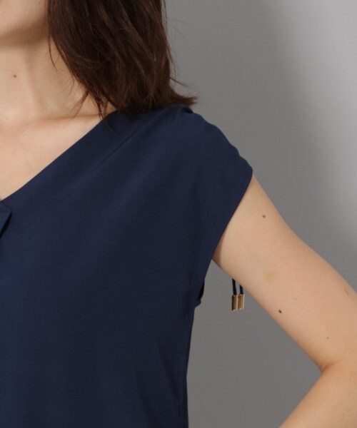 Andemiu(アンデミュウ)の「カタシャーリングブラウス(トップス・オフホワイト/オレンジ/ネイビー)」の12枚目の写真