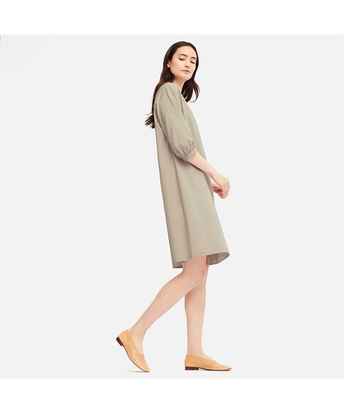 UNIQLO（ユニクロ）の「マーセライズギャザースリーブワンピース（7分袖）（ワンピース・レディース・BLACK 09/NATURAL 30/DARK GREEN 59・M/XXL/S/XL/XS/L）」の2枚目の写真