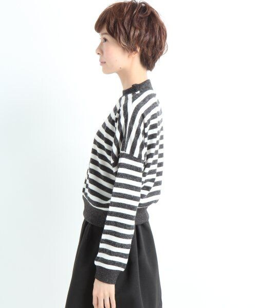 LOWRYS FARM(ローリーズファーム)の「キモウHIネックドルマンロングスリーブ(トップス・レディース・グレー/バーガンディー/ボーダー・L/M)」の4枚目の写真