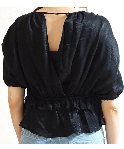 Tiffee SELECT（ティフィーセレクト）の「バックカシュクールドレープペプラムカットソ（シャツ/ブラウス・レディース・レッド/ブラック・F）」の5枚目の写真