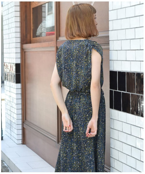 w closet（ダブルクローゼット）の「アソート柄シフォンノースリワンピース（ワンピース/ドレス・レディース・フラワー/ドット・FREE）」の20枚目の写真