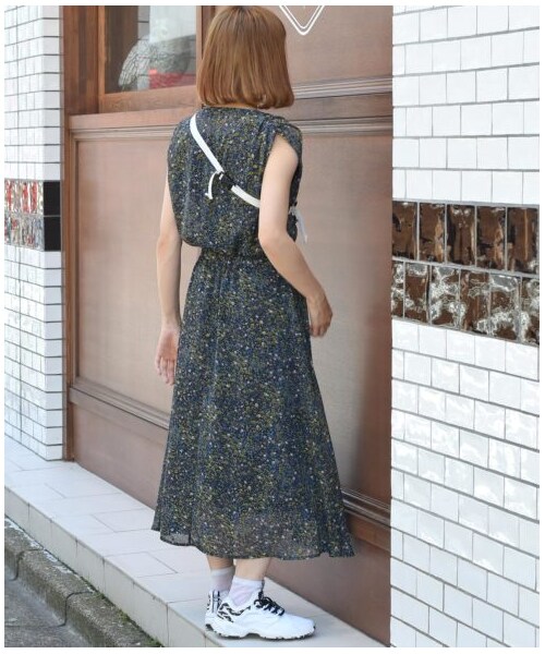クローゼットロンドン♡ ノースリーブ ワンピース ボタニカル　フェミニン w closet（ダブルクローゼット）の「シフォンフラワープリント