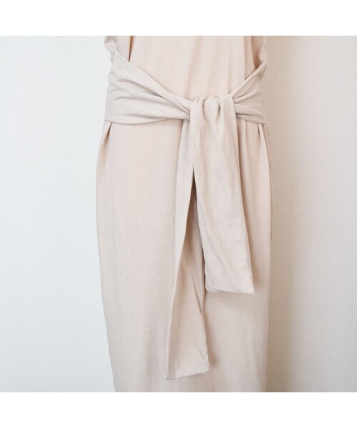 no brand（ノーブランド）の「[ RE-ARRIVAL ]   スリットノースリカットOP（ワンピース・レディース・その他）」の7枚目の写真