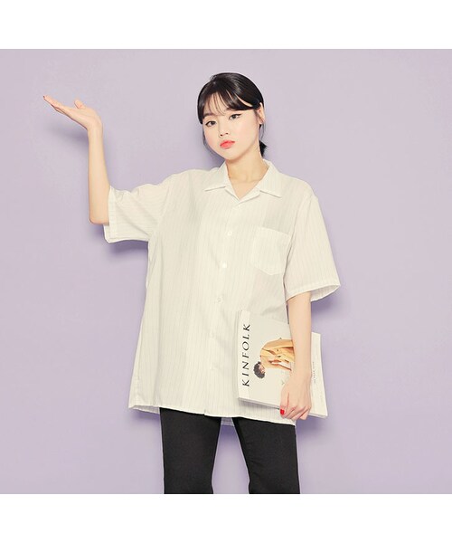 HOTPING（ホッピン）の「ワンポケットストライプシャツ（シャツ/ブラウス・レディース・ブラック/マスタード/グリーン/スカイ/ネイビー/ベージュ/ホワイト/ピンク・フリーサイズ(XS-XL)	）」の2枚目の写真