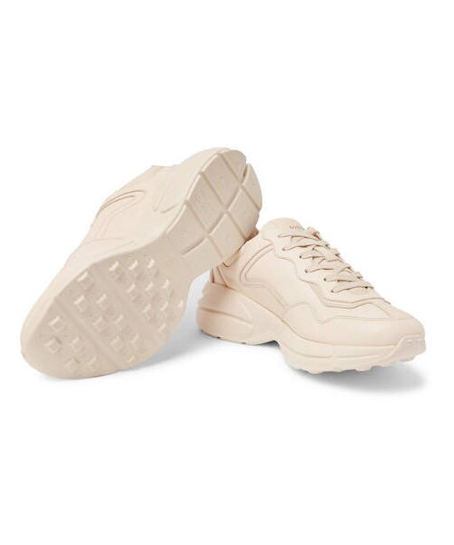 GUCCI(グッチ)の「Gucci Rhyton Logo-Print Leather Sneakers(スニーカー・メンズ・White・Uk11/Uk9/Uk12/Uk10/Uk9.5/Uk10.5)」の3枚目の写真