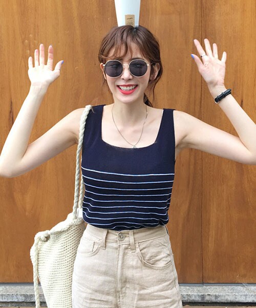 DHOLIC(ディーホリック)の「リネンボーダースリーブレス(タンクトップ・レディース・ブラック/ホワイト・FREE)」の1枚目の写真