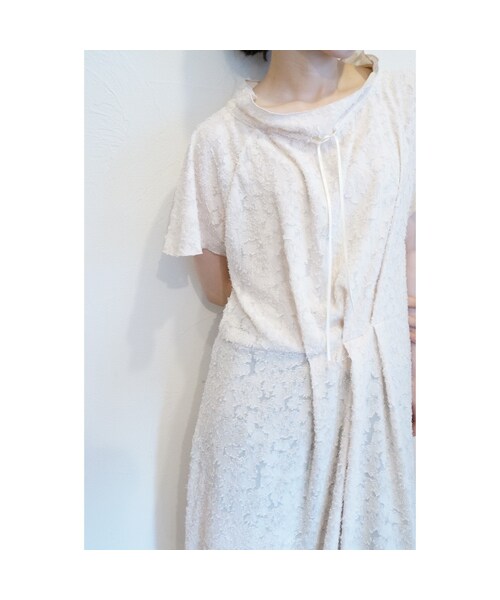 STORES.jp（ストアーズドットジェーピー）の「シャギーギャザーワンピース（ワンピース・レディース・その他）」の4枚目の写真