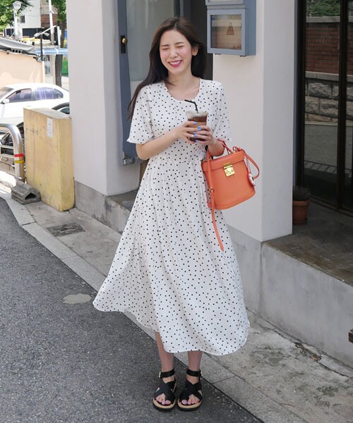 Dholic ディーホリック の バックボタンドットワンピース ワンピース Wear