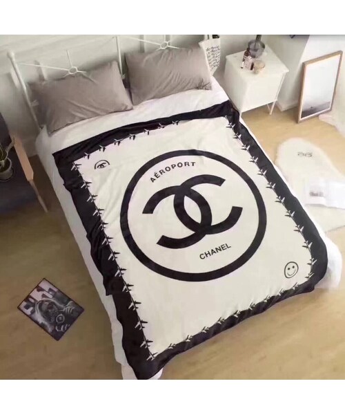 CHANEL ブランケット　毛布　200㎝×240㎝　ブラック　白　黒　ホワイト yukishop｜激安ブランドコピー バッグ/時計/服/靴/ジュエリー