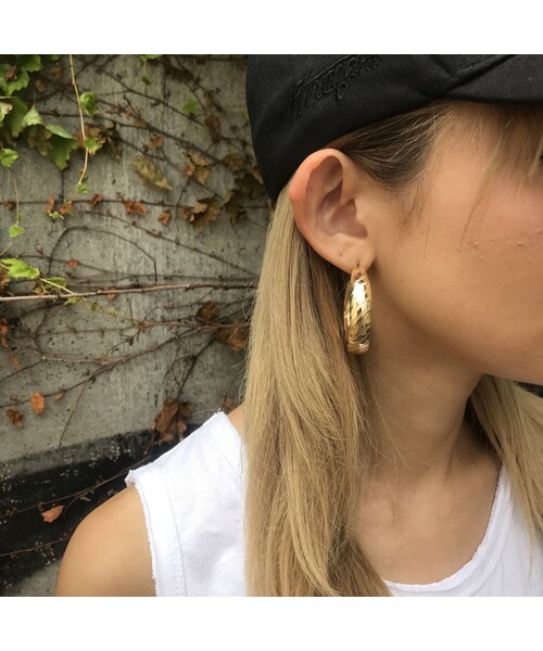 no brand（ノーブランド）の「スラッシュHOOPピアス（ピアス（両耳用）・レディース・その他）」の7枚目の写真