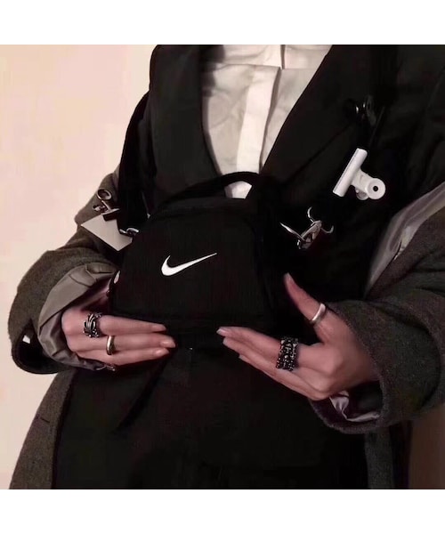 ナイキ　シュプリーム  ショルダーバッグ　バック　2回位着用品　状態良好品 クリスマス 最短即日発送 SUPREME × NIKE LEATHER