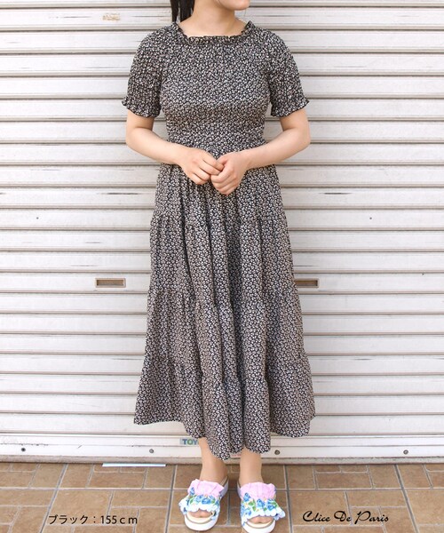 paravion（パラビオン）の「K/小花柄シャーリングティアードワンピース（ワンピース/ドレス・レディース・ブラック/ネイビー/レッド・ONE）」の10枚目の写真