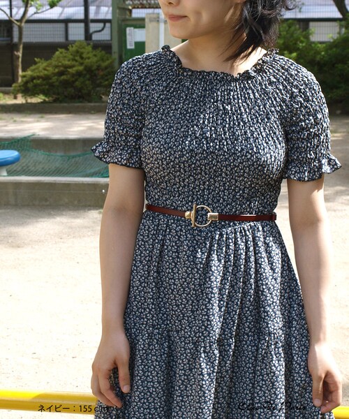 paravion（パラビオン）の「K/小花柄シャーリングティアードワンピース（ワンピース/ドレス・レディース・ブラック/ネイビー/レッド・ONE）」の7枚目の写真