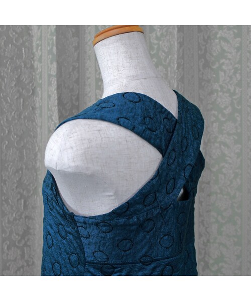 no brand（ノーブランド）の「【バッククロスシリーズ】立体水玉柄のノースリーブカットソー　(ブルー)　D51　【送料・代引き手数料無料】（Tシャツ/カットソー・レディース・その他）」の2枚目の写真