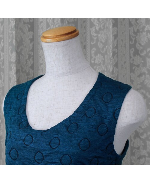 no brand（ノーブランド）の「【バッククロスシリーズ】立体水玉柄のノースリーブカットソー　(ブルー)　D51　【送料・代引き手数料無料】（Tシャツ/カットソー・レディース・その他）」の3枚目の写真