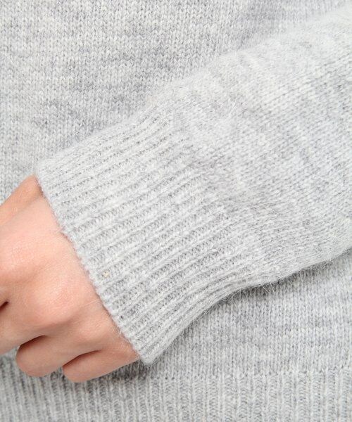 GLOBAL WORK（グローバルワーク）の「7ゲージジャガードロゴニットプルオーバー長袖（トップス・レディース・グレー15/マスタード55・Ｌ/Ｍ）」の7枚目の写真