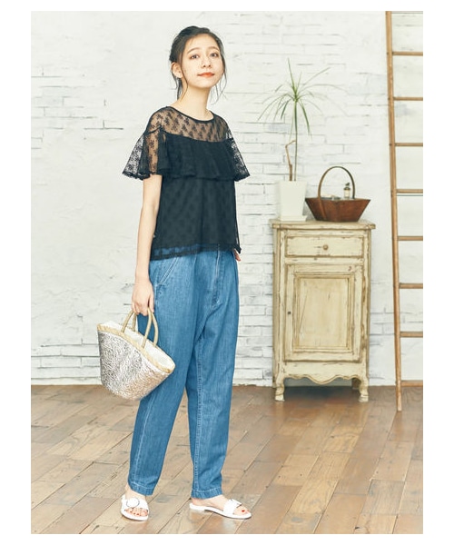 earth music&ecology（アースミュージックアンドエコロジー）の「・デニムバルーンパンツ（パンツ・ライトインディゴ/ダークインディゴ・S/M/L）」の2枚目の写真