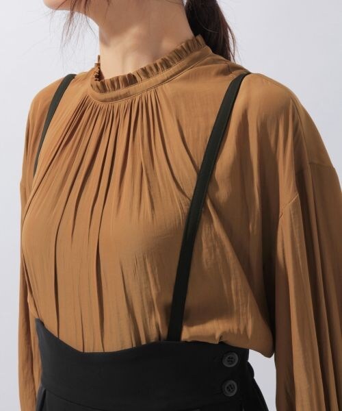 laboratory work(ラボラトリーワーク)の「スリムサス付きワイドパンツ(パンツ・ブラック/ベージュ)」の8枚目の写真