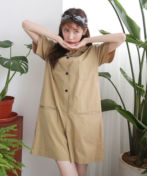 DHOLIC（ディーホリック）の「ステッチ開襟ショートオールインワン（つなぎ/オールインワン・レディース・ブルー/ベージュ・FREE）」の2枚目の写真