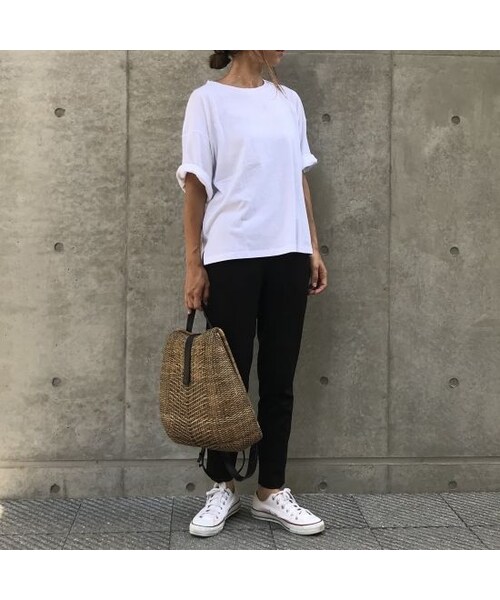 copine（コピン）の「裾スリットボーイフレンドビッグTシャツ(3color)【クリックポスト対象商品】（Tシャツ/カットソー・レディース・その他）」の5枚目の写真