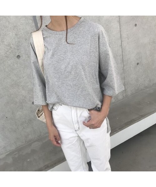 copine（コピン）の「裾スリットボーイフレンドビッグTシャツ(3color)【クリックポスト対象商品】（Tシャツ/カットソー・レディース・その他）」の9枚目の写真
