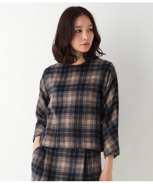 ADAM ET ROPE'（アダムエロペ）の「シャギーチェックプルオーバー（ブラウス・シャツ・レディース・ライトグレー/ベージュ・38）」の2枚目の写真