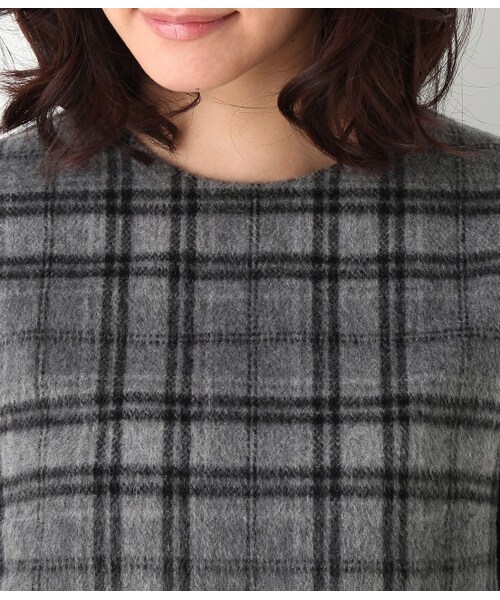 ADAM ET ROPE'（アダムエロペ）の「シャギーチェックプルオーバー（ブラウス・シャツ・レディース・ライトグレー/ベージュ・38）」の6枚目の写真
