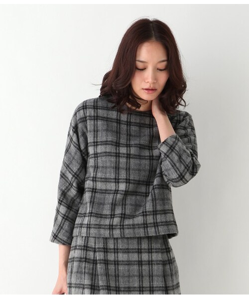 ADAM ET ROPE'（アダムエロペ）の「シャギーチェックプルオーバー（ブラウス・シャツ・レディース・ライトグレー/ベージュ・38）」の3枚目の写真