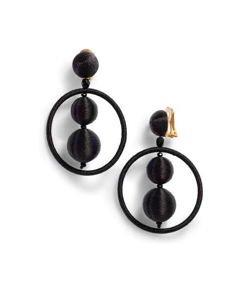 Oscar de la Renta（オスカーデラレンタ）の「Oscar de la Renta Double Ball Hoop Earrings（イヤリング）」 WEAR