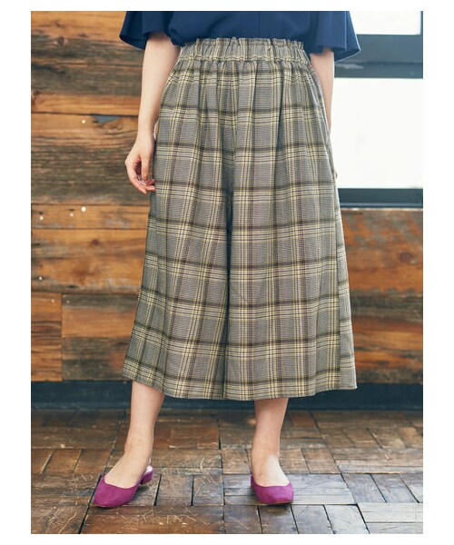 earth music&ecology(アースミュージックアンドエコロジー)の「アキイロフレンチリネン混チェックスカーチョ(パンツ・イエロー/グリーン/パープル・F)」の1枚目の写真