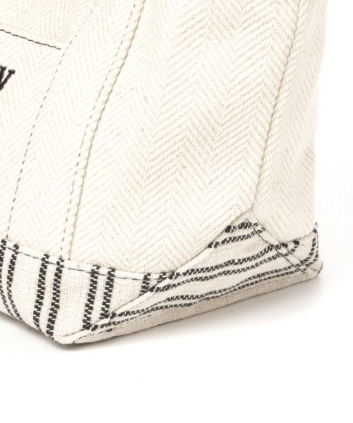 BAYFLOW（ベイフロー）の「ヘリンボンロゴトート S（バッグ・ナチュラル）」の10枚目の写真