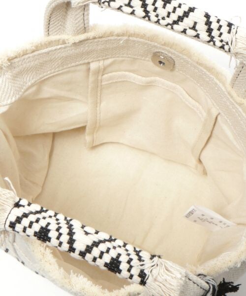 BAYFLOW（ベイフロー）の「ヘリンボンロゴトート S（バッグ・ナチュラル）」の12枚目の写真