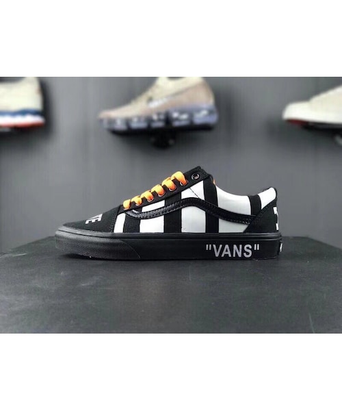 off white（オフホワイト）の「OFF-WHITE(オフホワイト) x VANS バンズ 男女兼用 スニーカー 黒白（スニーカー