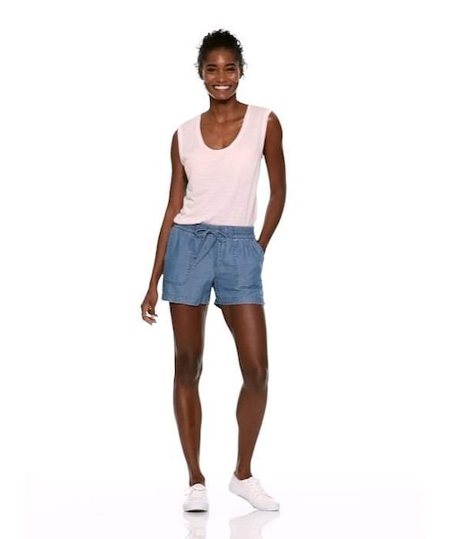 OLD NAVY（オールドネイビー）の「Soft Tencel® Utility Shorts For Women - 4 inch inseam（その他パンツ・レディース・Chambray Blue・Regular L）」の3枚目の写真