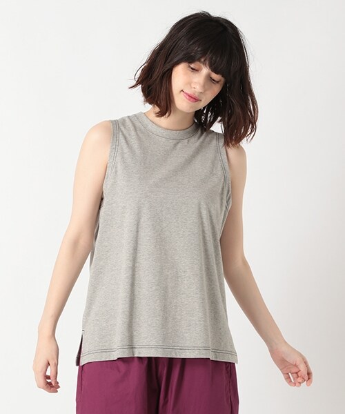 studio CLIP（スタディオクリップ）の「配色ステッチノースリーブプルオーバー（トップス・ホワイト/グレー/ブラック/ベージュ）」の2枚目の写真