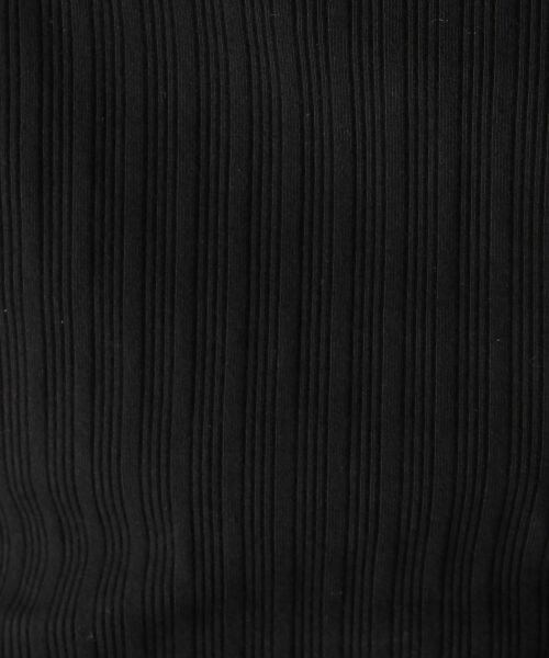 mysty woman（ミスティウーマン）の「リブ2WAYタンクトップ（トップス・オフホワイト/ブラック/ブラウン/ラベンダー）」の16枚目の写真