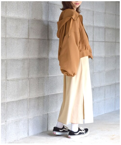 w closet（ダブルクローゼット）の「フード付きドロップショルダーワイドブルゾン（ジャケット/アウター・レディース・キャメル/カーキ・FREE）」の11枚目の写真