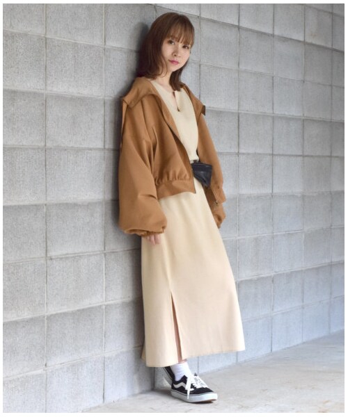 w closet（ダブルクローゼット）の「フード付きドロップショルダーワイドブルゾン（ジャケット/アウター・レディース・キャメル/カーキ・FREE）」の10枚目の写真