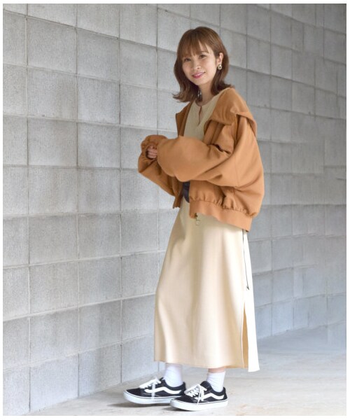 w closet（ダブルクローゼット）の「フード付きドロップショルダーワイドブルゾン（ジャケット/アウター・レディース・キャメル/カーキ・FREE）」の14枚目の写真
