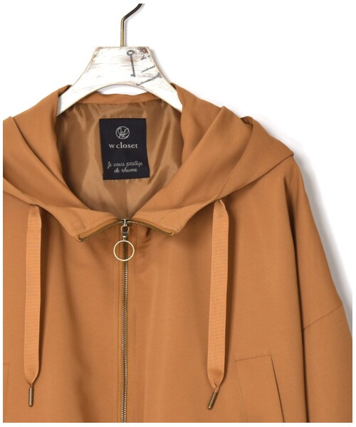 w closet（ダブルクローゼット）の「フード付きドロップショルダーワイドブルゾン（ジャケット/アウター・レディース・キャメル/カーキ・FREE）」の6枚目の写真