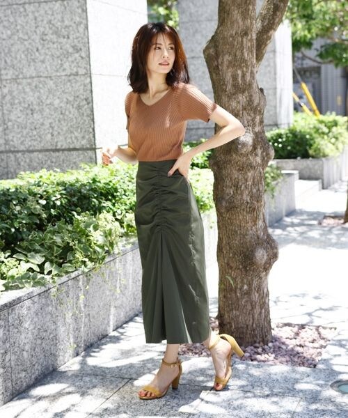 BABYLONE（バビロン）の「16GリブニットVネックPO（トップス・ブラック/ボルドー/キャメル/ブルー）」の9枚目の写真