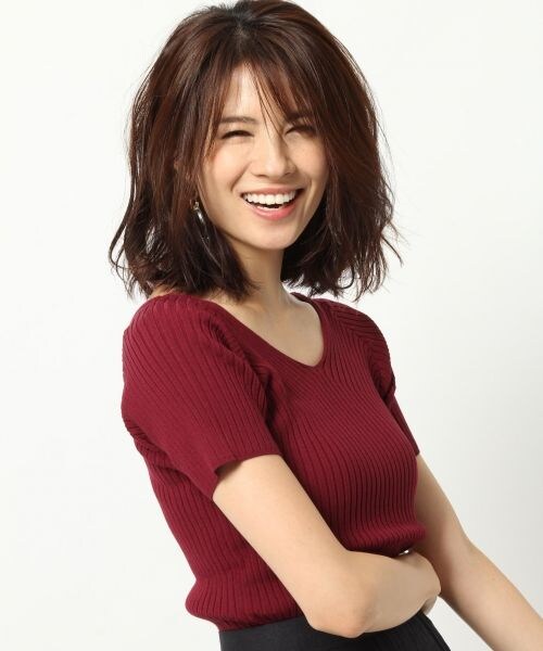 BABYLONE（バビロン）の「16GリブニットVネックPO（トップス・ブラック/ボルドー/キャメル/ブルー）」の2枚目の写真