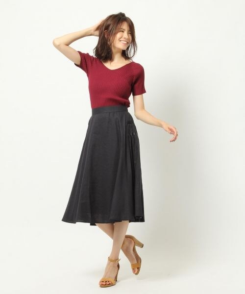 BABYLONE（バビロン）の「16GリブニットVネックPO（トップス・ブラック/ボルドー/キャメル/ブルー）」の7枚目の写真