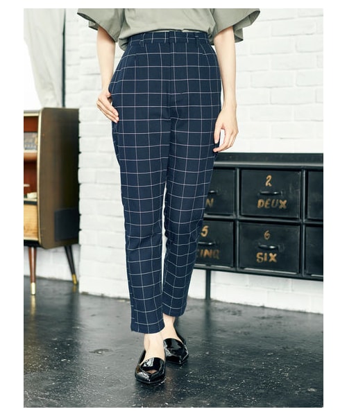 earth music&ecology(アースミュージックアンドエコロジー)の「・アンクルストレッチパンツ(パンツ・ブラック/ベージュ/カーキ/ネイビー/ストライプ/チェック・S/M/L)」の12枚目の写真